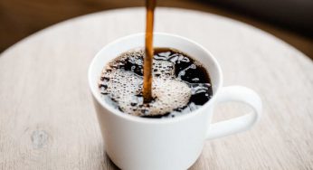 Caffeina: ci sveglia davvero o è solo un effetto placebo? Risponde la scienza