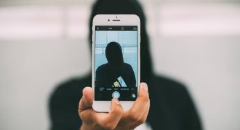 Una foto scattata ogni cinque secondi: la scoperta del TikToker lascia senza parole