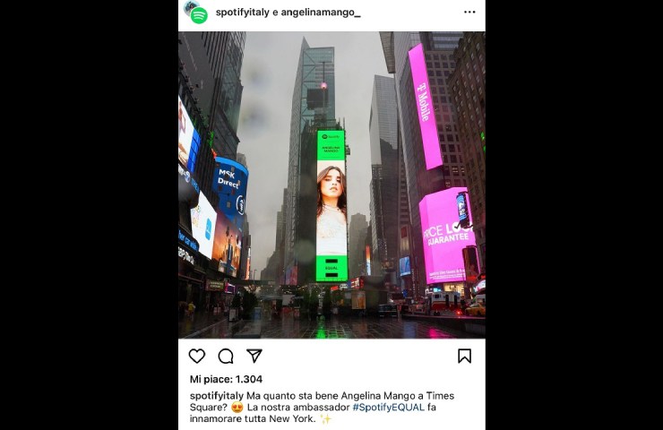 Post di IG dove si vede Times Square di New York e il volto di Angelina Mango sponsorizzato da Spotify
