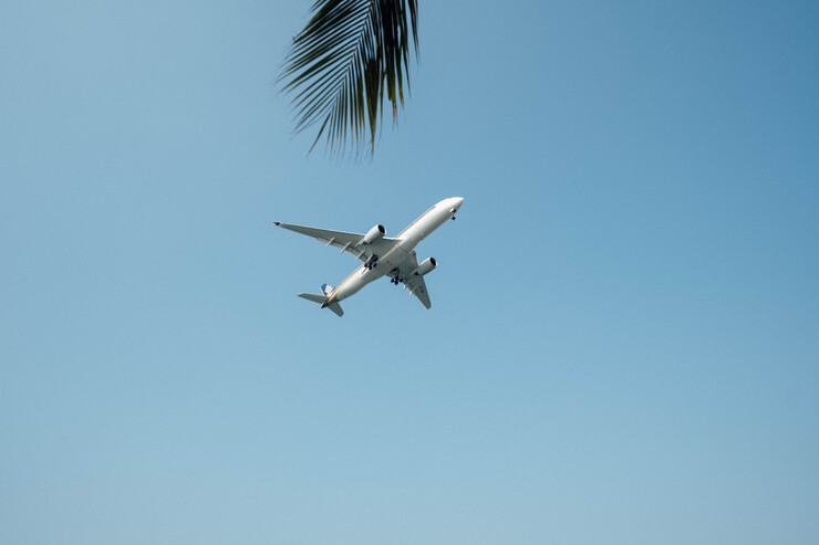 Un aereo dopo in volo dopo il decollo