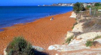 Xi Beach, la spiaggia arancione della Cefalonia che ha stregato tutti