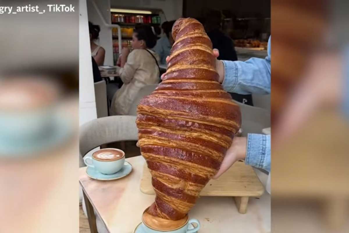 il croissant xxl virale su tiktok