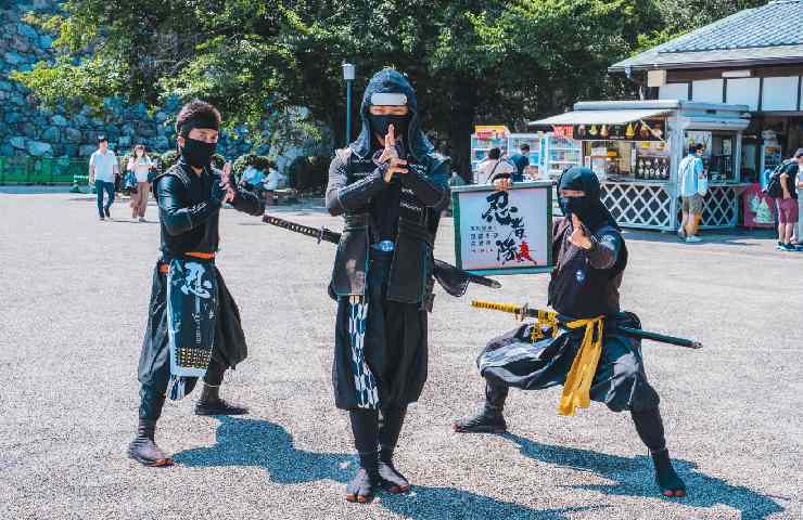 Cosplayers ninja