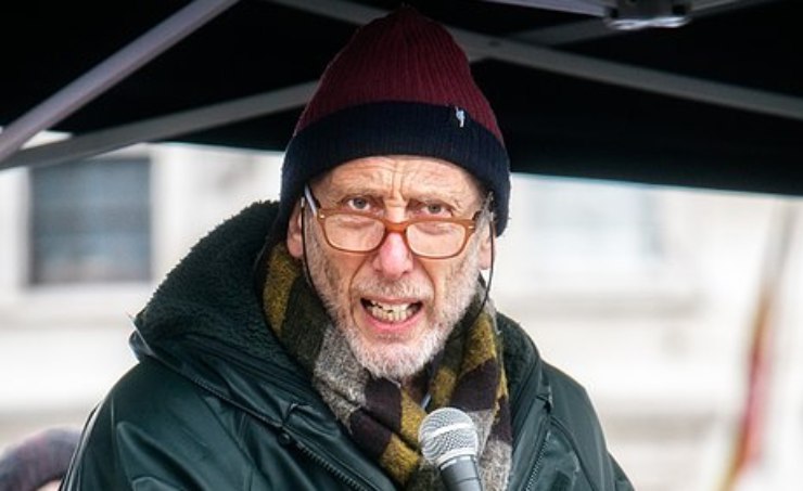 Lo scrittore britannico Michael Rosen, protagonista del meme "Noice"